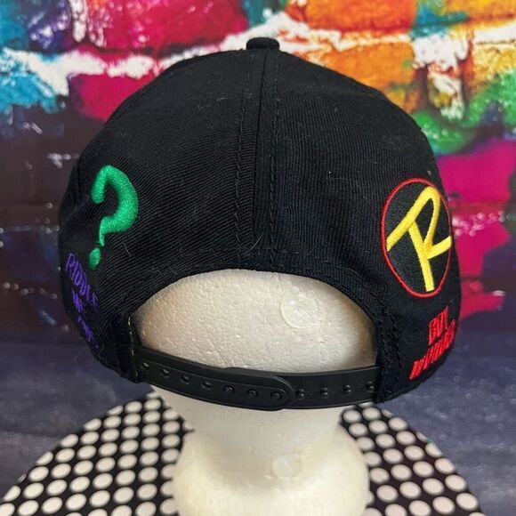 Batman DC Comics Friends and Foes Snapback Hat Wool Blend OSFM Embroidered - Picture 4 of 7